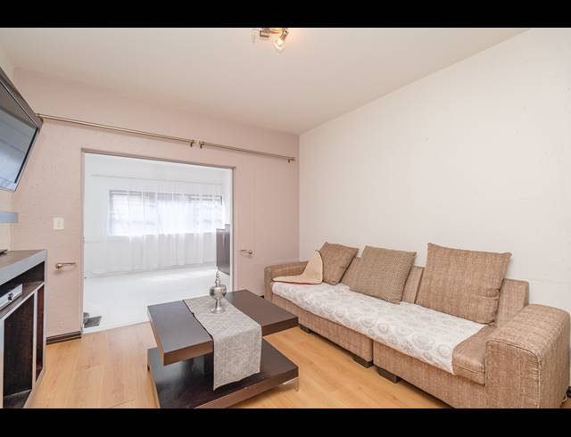 2 BEDROOM APARTMENT FOR SALE IN BLACKHEATH